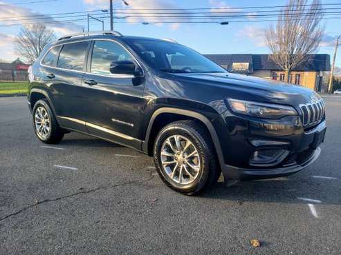 2019 JEEP CHEROKEE LATITUDE PLUS 4WD - cars & trucks - by dealer -... for sale in Agawam, MA