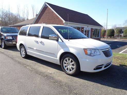 2012 Chrysler Town & Country Touring-L-western massachusetts - cars for sale in Southwick, MA