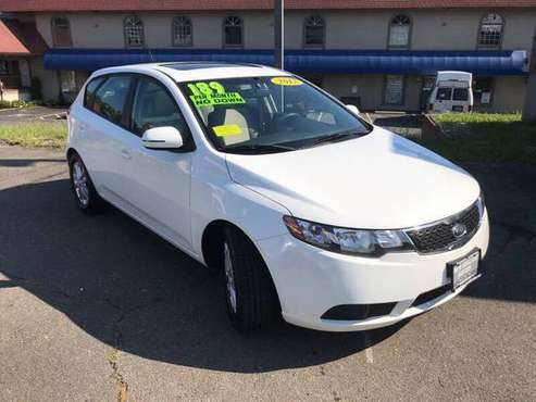 2012 Kia Forte5 EX 4dr Hatchback 6A 65457 Miles - cars & trucks - by... for sale in leominster, MA