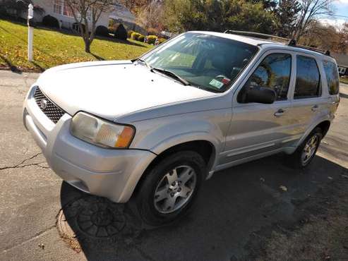 03 escape 4wd limited with leather - cars & trucks - by dealer -... for sale in Vails Gate, NY
