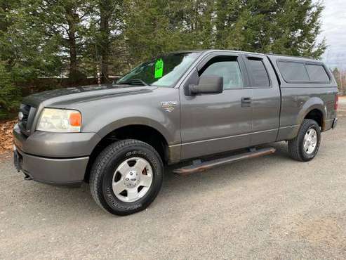2006 FORD F150 4x4 SUPER CAB WITH CAP RUNS GOOD - cars & trucks - by... for sale in Salisbury, MA