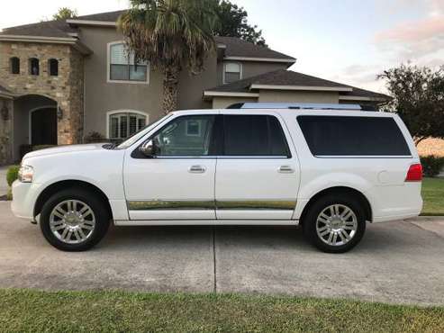 2013 Lincoln Navigator L - White for sale in New Braunfels, TX