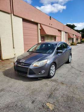 2012 FORD FOCUS - cars & trucks - by owner - vehicle automotive sale for sale in Miami, FL