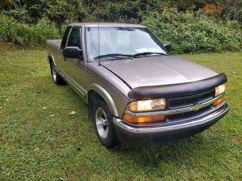 2001 Chevrolet Chevy S-10 LS 2dr Extended Cab 2WD SB EVERYONE IS... for sale in Vandergrift, PA