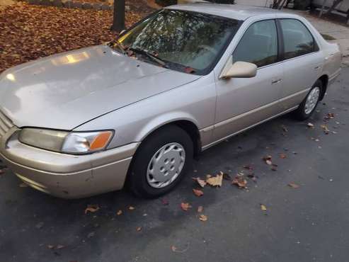 1999 toyota camry 4cylinder clean title - cars & trucks - by owner -... for sale in Sacramento , CA