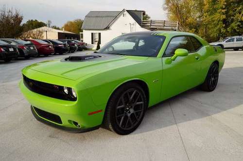 2017 Dodge Challenger - Financing Available! - cars & trucks - by... for sale in Murfreesboro, TN