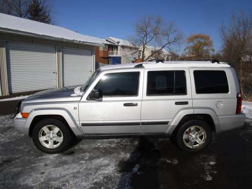 2006 jeep commander v8 4x4 3rd row seating 107xxx miles - cars &... for sale in Montrose, MN