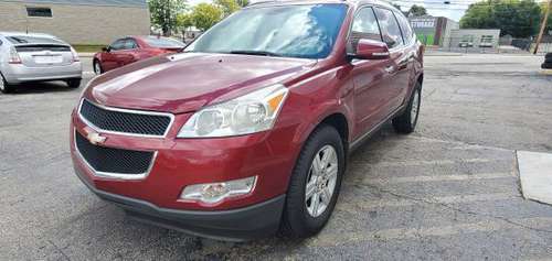 2011 Chevrolet Traverse AWD - cars & trucks - by dealer - vehicle... for sale in Muncie, IN