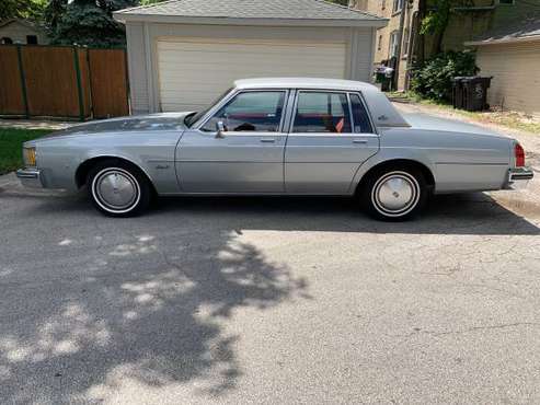 1981 Olds Delta 88 Royale for sale in Chicago, IL