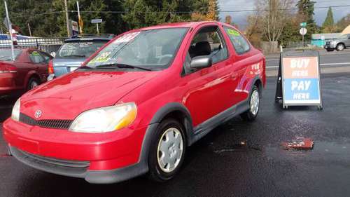 APPROVED with NO CREDIT CHECKS! 2000 Toyota ECHO Gas Saver! - cars &... for sale in Springfield, OR