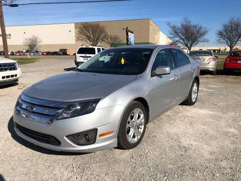 2012 Ford Fusion SE. - cars & trucks - by owner - vehicle automotive... for sale in Louisville, KY