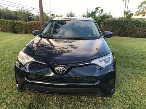 2018 Toyota RAV4 - cars & trucks - by owner - vehicle automotive sale for sale in Lake Worth, FL