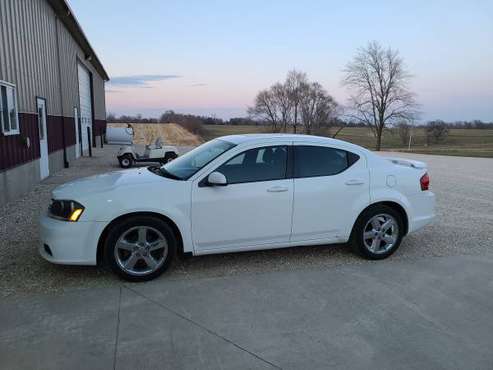 2014 Dodge Avenger SXT - cars & trucks - by owner - vehicle... for sale in Monticello, IA
