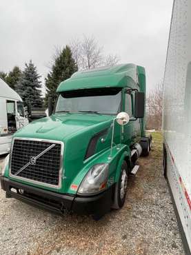 2012 Volvo VNL670 Manual Volvo engine - cars & trucks - by owner -... for sale in Chicago, IL