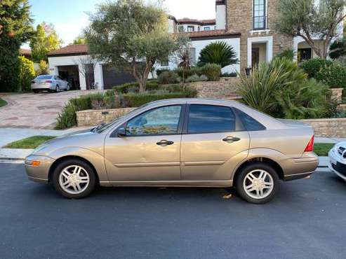 2003 FORD FOCUS SE - cars & trucks - by owner - vehicle automotive... for sale in Malibu, CA