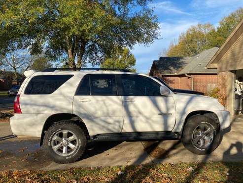 2007 Toyota 4Runner Limited v8 4x4 - cars & trucks - by owner -... for sale in Conway, AR