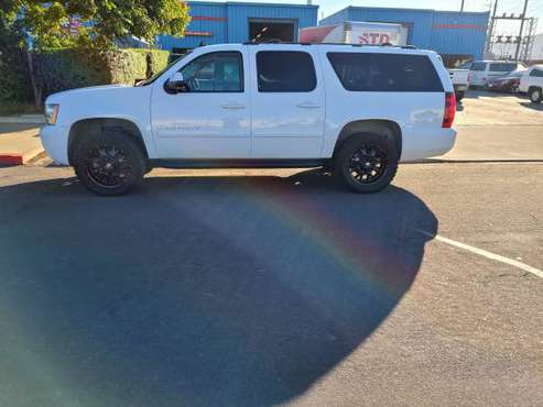 07 Chevy Suburban Lifted - cars & trucks - by owner - vehicle... for sale in Lompoc, CA