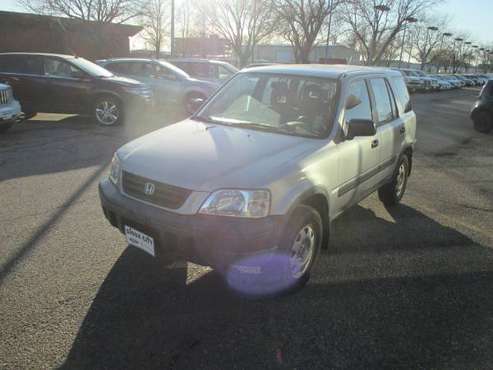 PRE WHOLESALE VEHICLE****2001 Honda CR-V 4WD - cars & trucks - by... for sale in Sioux City, IA