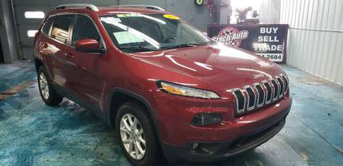 2017 Jeep Cherokee - - by dealer - vehicle automotive for sale in Janesville, IL