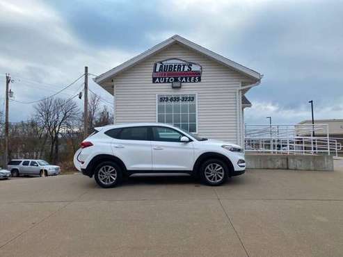 2017 Hyundai Tucson Limited AWD 4dr SUV 30027 Miles - cars & trucks... for sale in Jefferson City, MO