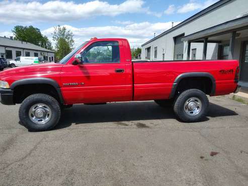 97 DODGE RAM 2500 4X4 ONLY 134, 000 MILES IN A1 CONDITION - cars & for sale in Wallingford, CT