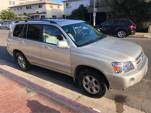 2007 Toyota Highlander - V6 - AWD - cars & trucks - by owner -... for sale in Los Angeles, CA