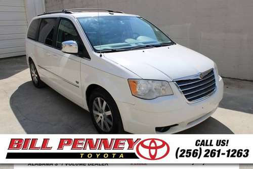 2009 Chrysler Town & Country Touring - - by dealer for sale in Huntsville, AL