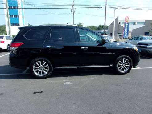 2013 Nissan Pathfinder - Financing Available! - cars & trucks - by... for sale in Bristol, CT