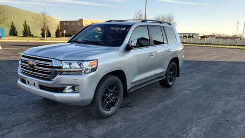 2016 LAND CRUISER - cars & trucks - by owner - vehicle automotive sale for sale in Crown Point, IL