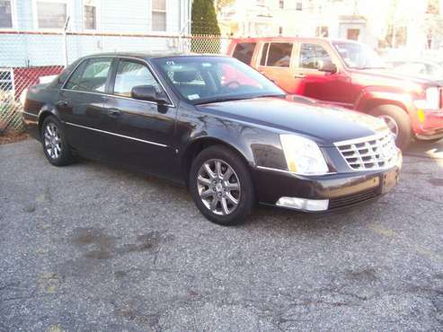 2008 Cadillac DTS Luxury Sedan - cars & trucks - by dealer - vehicle... for sale in Providence, RI