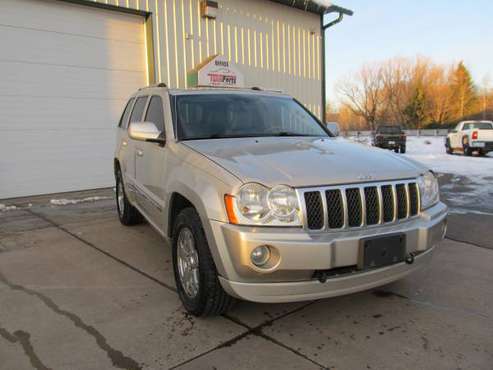 2007 JEEP GRAND CHEROKEE OVERLAND 4X4 -HEMI- - cars & trucks - by... for sale in Proctor, MN