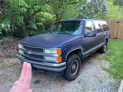 99 Chevrolet Suburban for sale in Gold Hill, OR