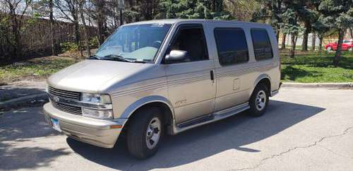 2001 Chevrolet Astro Travel Van for sale in Des Plaines, IL