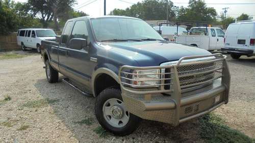2005 Ford F-250 Lariat Extended Cab 4X4 6.8 V-10 - cars & trucks -... for sale in Lancaster, TX