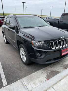 2016 JEEP COMPASS SPORT 4WD LIKE NEW ONLY 239 A MONTH - cars & for sale in Owasso, OK