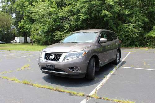2014 *Nissan* *Pathfinder* S Sport Utility 4D WARRANTY FINANCI -... for sale in Waldorf, District Of Columbia