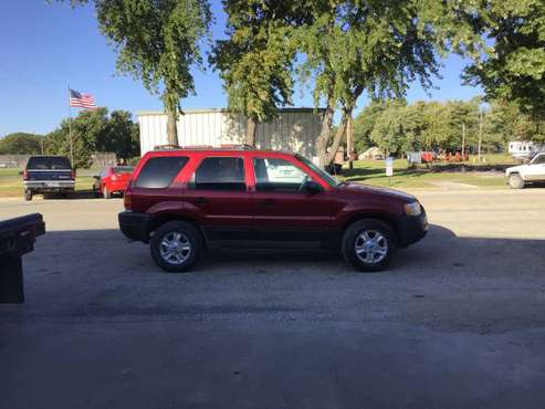 2004 Ford Escape XLT for sale in Maple Hill, KS