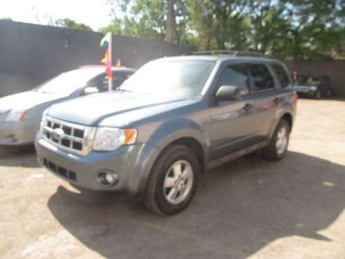 2011 FORD ESCAPE NICE TRUCK BUY HERE PAY HERE ( 1800 DOWN PAYMENT )... for sale in Detroit, MI