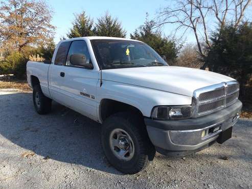 2001 Dodge Ram 1500 5.9L V8 - cars & trucks - by owner - vehicle... for sale in Fayette, MO