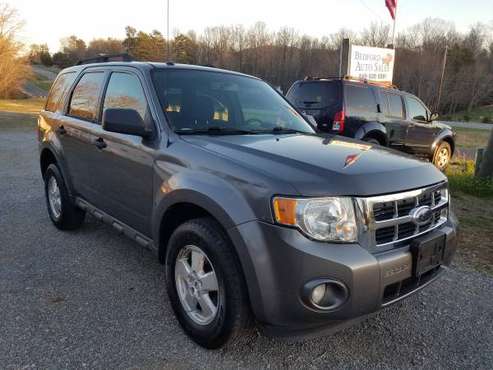 2009 FORD ESCAPE XLT FWD I4*CLEAN TITLE*CLEAN CARFAX*ONLY 117K for sale in THAXTON, VA