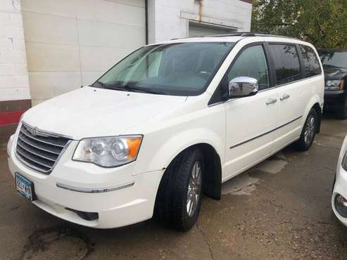 2008 Chrysler Town and Country 4.0L for sale in Bemidji, MN