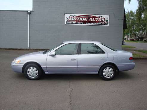 1998 TOYOTA CAMRY 4-DOOR 4-CYL AUTO 145K MILES VERY NICE - cars & for sale in LONGVIEW WA 98632, OR
