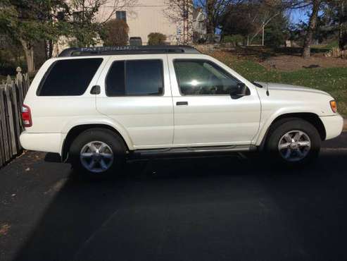 2004 NISSAN PATHFINDER 4x4 - cars & trucks - by owner - vehicle... for sale in reading, PA