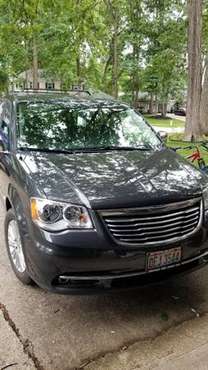 2011 Chrysler Town & Country for sale - cars & trucks - by owner -... for sale in Strongsville, OH