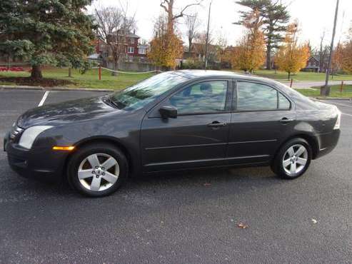 2007 Ford Fusion SE *Like New* - cars & trucks - by dealer - vehicle... for sale in Cincinnati, OH