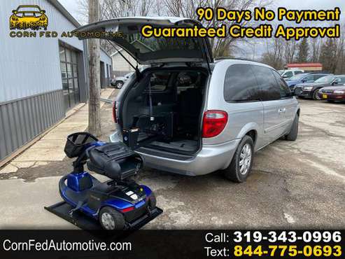 2006 Chrysler Town Country LWB Scooter and lift included - cars & for sale in CENTER POINT, IA