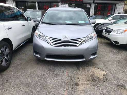 2017 Toyota Sienna LE - - by dealer - vehicle for sale in Flushing, NY