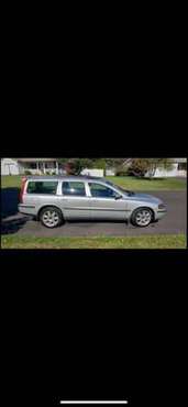 2004 Volvo V70 2.5T AWD - cars & trucks - by owner - vehicle... for sale in Dover, PA