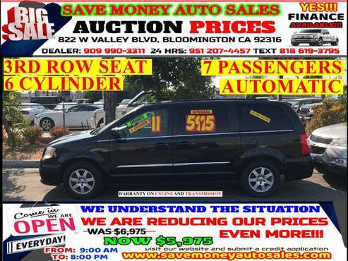 2011 CHRYSLER TOWN & COUNTRY>6CYLDS>CALL 24HR - cars & trucks - by... for sale in BLOOMINGTON, CA