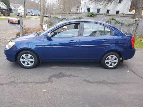 2009 Hyundai Accent - cars & trucks - by owner - vehicle automotive... for sale in Thomaston, CT